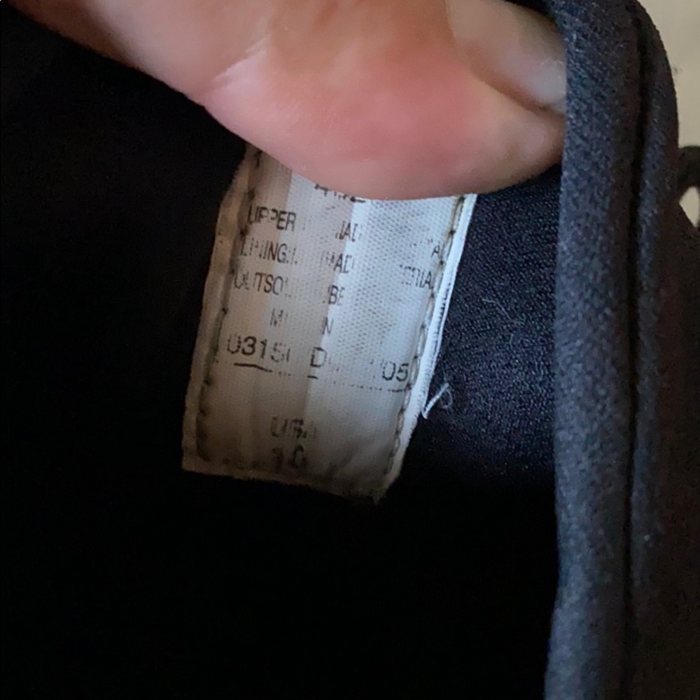 Shoes - Picture 4 of 4
